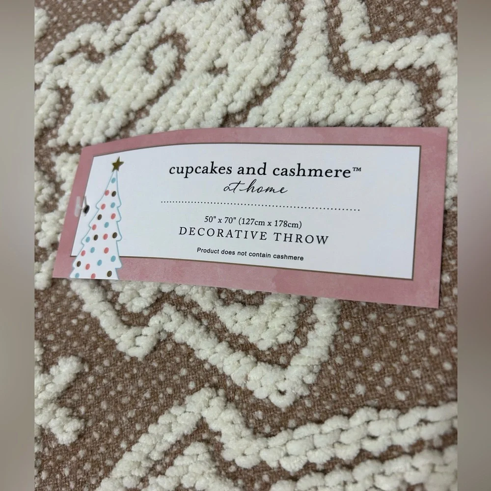 Cupcakes And Cashmere Gingerbread Cookie Throw Blanket Christmas 50”X70” NEW